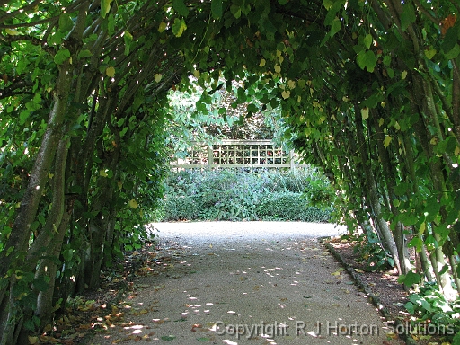 Hidcote Arbor_2